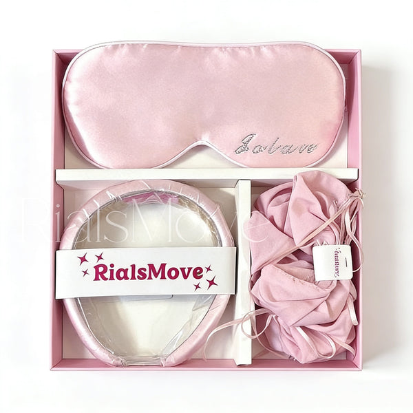 Personalized Christmas Gifts for Mom: Ideas Made with Her Name or a Family Photo