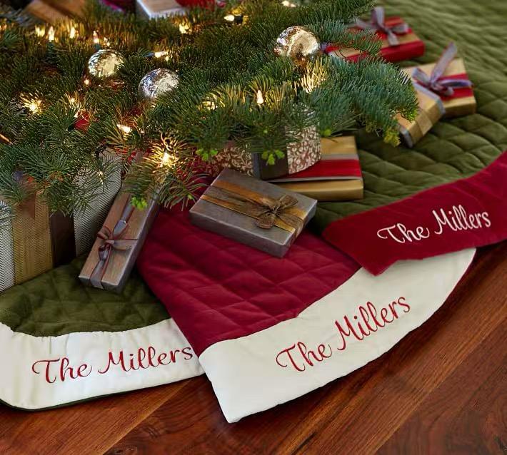 Personalized Christmas tree skirt with embroidered family name, Santa design – photo 6
