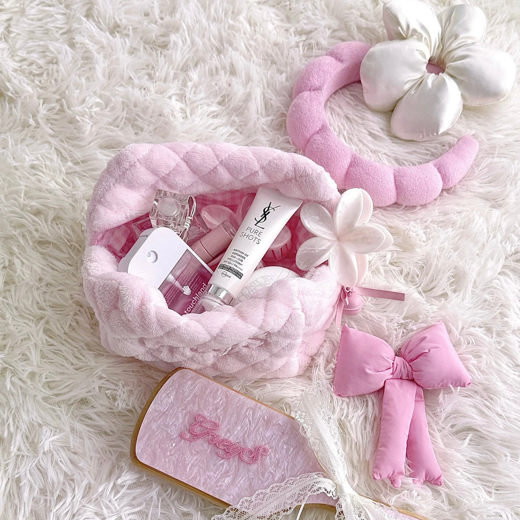 Personalized Custom Name Fluffy Plush Makeup Bag | Custom Cosmetic Organizer Toiletry Bag | Unique Thoughtful Gift for Her, Bridesmaids, Birthdays, Mother’s Day