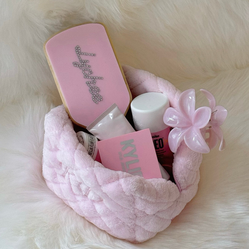 Personalized Custom Name Fluffy Plush Makeup Bag | Custom Cosmetic Organizer Toiletry Bag | Unique Thoughtful Gift for Her, Bridesmaids, Birthdays, Mother’s Day