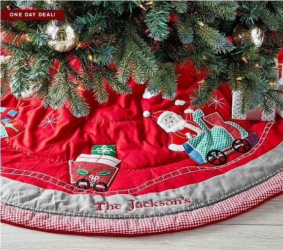 Personalized Christmas tree skirt with embroidered family name, Santa design – photo 4