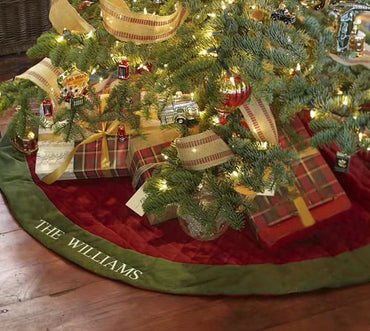 Personalized red velvet Christmas tree skirt with embroidered family name – photo 2